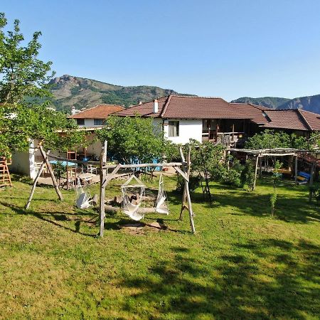 The Old Nest Hotel Madzharovo Buitenkant foto